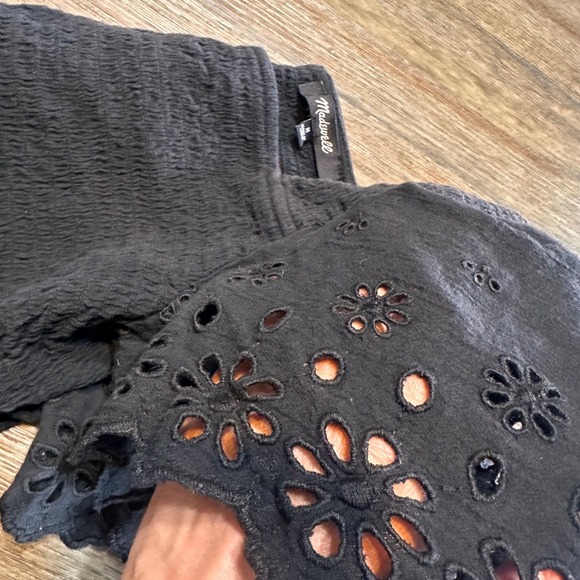 Madewell Womens Top M Black Eyelet Flutter Sleeve Smocked Peplum Blouse - Picture 3 of 11